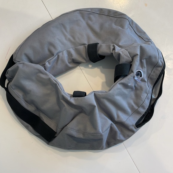 Well & Good Inflatable Dog Collar, Gray, size Medium. Brand new - Picture 3 of 5